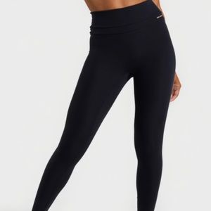 Whitney Simmons x Gymshark leggings